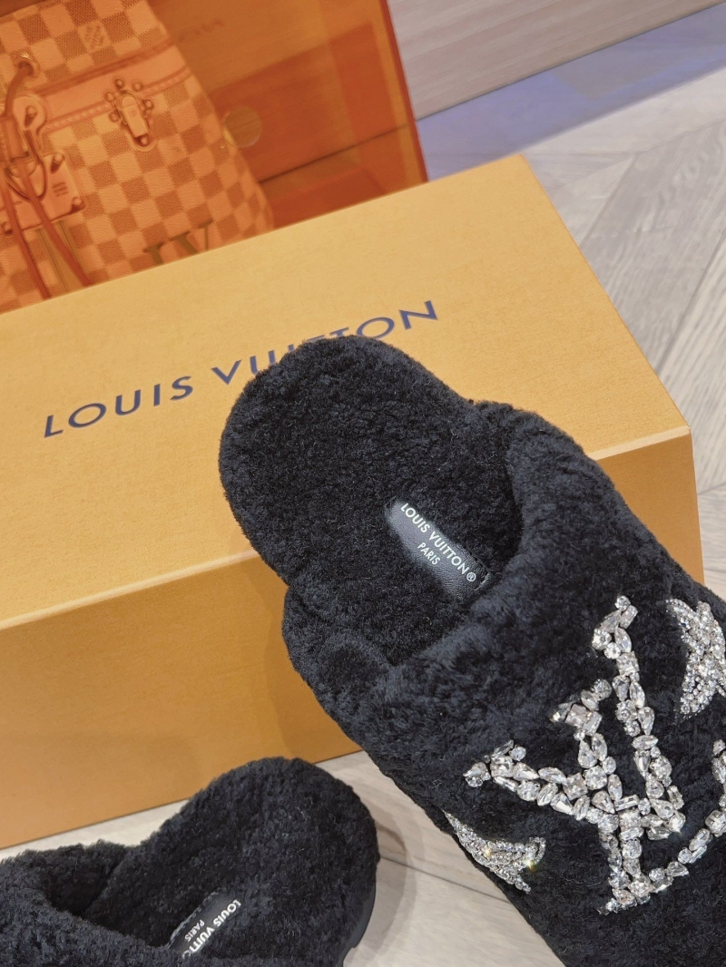 Louis Vuitton Slippers